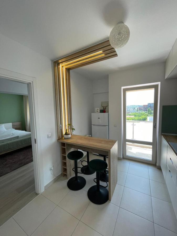 Lara 65 - Cozy & Modern Apartment @ Conest Jászvásár Kültér fotó